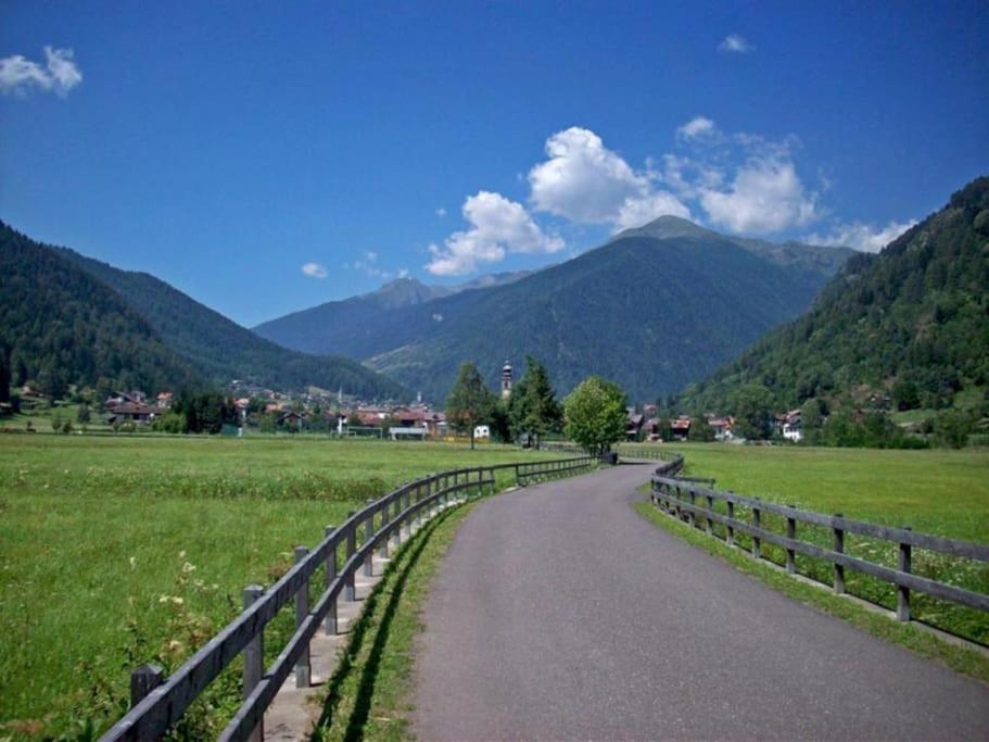 Chalet Rustico Bertolini Per Gruppi! Vila Vermiglio Exterior foto