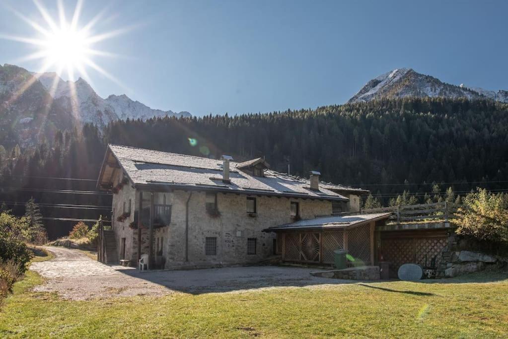 Chalet Rustico Bertolini Per Gruppi! Vila Vermiglio Exterior foto